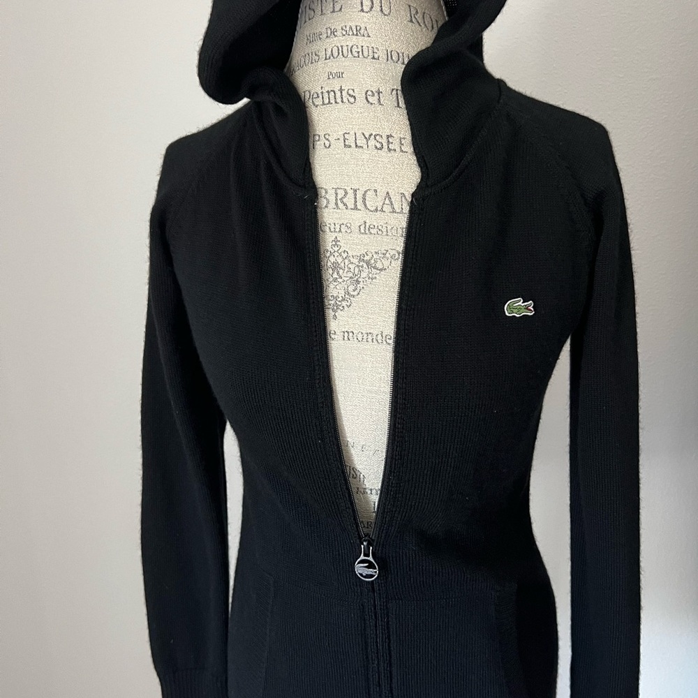 Vintage Lacoste Izod hoodie sweater black staple for any wardrobe 38
